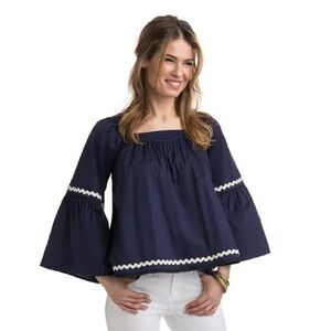 Vineyard Vines Ric Rac bell sleeved top in XS